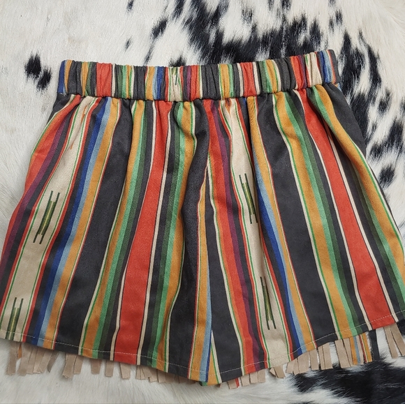 NEW Boutique Fringe Shorts Cowgirl Western Serape Stripe Soft Shorts Size Small - Picture 4 of 4
